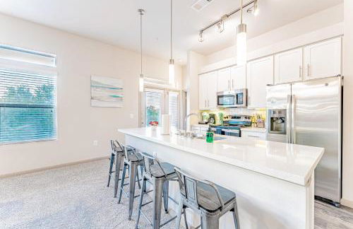 Spacious 2BR King Bed Suites Close to Downtown and Airport - Foto 21