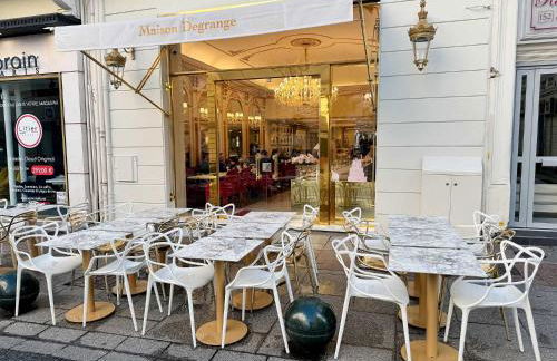 Luxury Family 2BR - Prime Location, Walk to Beach & Shopping, Sunny Balcony - By Totolulu Cannes Hoche - Foto 33