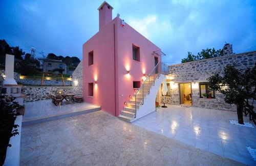 Hawk Villa, Timeless Village Escape with Pool, By ThinkVilla - Photo 11