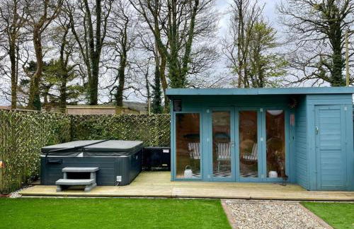 Stunning 4 Bed Pet Friendly Cottage with Hot Tub - Foto 30