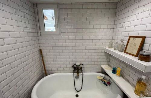 Unique Family House Steps from Port Miquel Beach - Foto 28