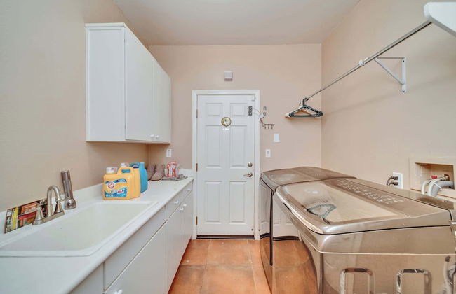 Spacious Golf Course Retreat - w/ Modern Kitchen - Foto 20