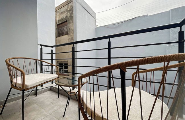 Modern Almagro Apartment for 4 Guests With Balcony and Full Amenities - Foto 16