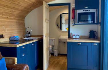 Robin's Nest (Top Cabin) - Photo 4