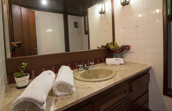 Casa com Cinco Quartos Pé na Areia - Foto 22