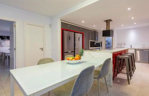 Villa Near Ibiza Town sleeps 10 - Foto 23