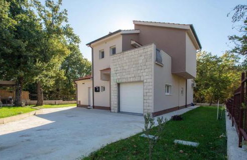 3 Bedroom Awesome Home In Srinjine - Photo 14