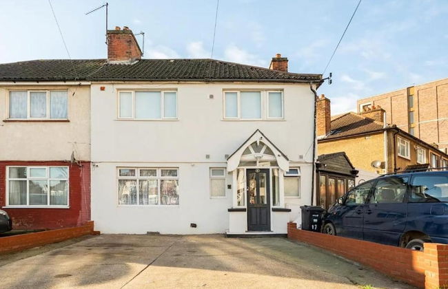 1 Bed-sleeps 4-free Parking-30 Min to Central Ldn - Photo 16