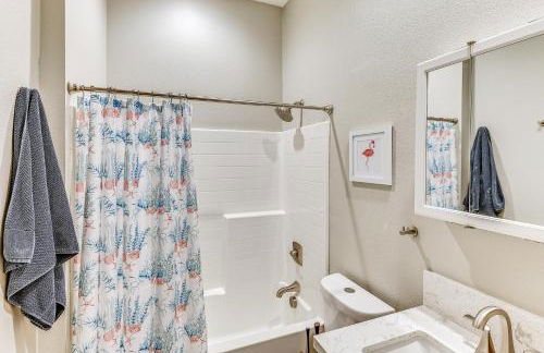 Peaceful Riverside Home with Patio, 7 Mi to Downtown - Foto 17