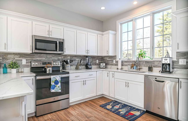 Maritime Meadows Charming Resort-style Home! - Photo 11