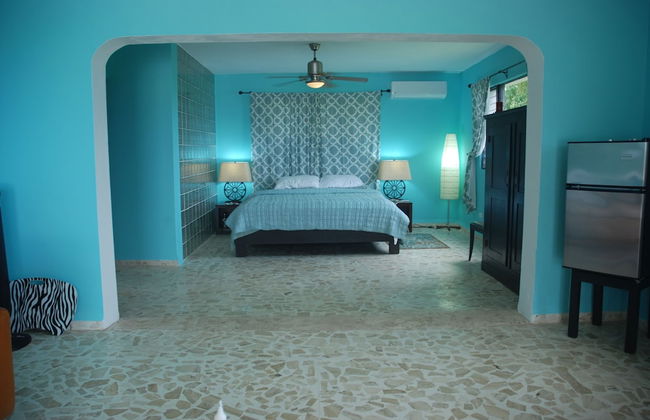 E&J Boutique Residences - Photo 6