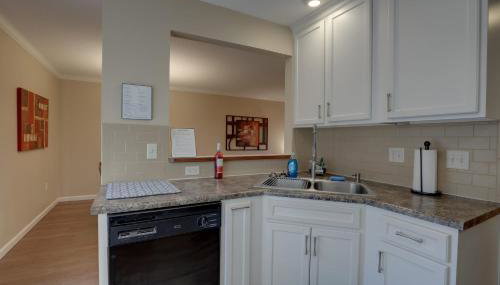 Mins to Blessing Hospital, Miss River, Country Club - Foto 4