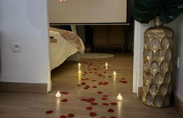 Suite Bali et sauna privé - vidéo projecteur - escapade romantique-centre - Foto 13