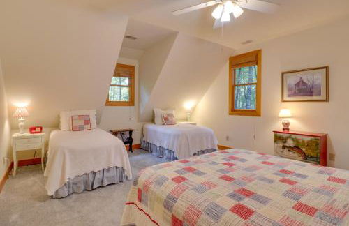 Creekside Family Retreat by Waterfalls and Hiking! - Foto 23