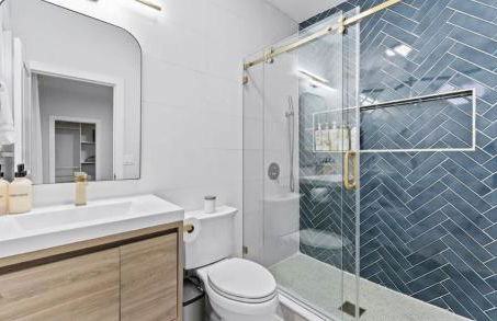 Chic 3BR-4BD-3Bath Oasis with Backyard Near NYC - Foto 22