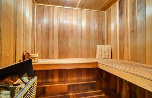 Jamaica Vacation Home with Deck 8 Mi to Skiing! - Foto 13