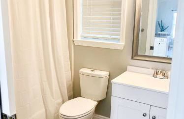 Tropical Gem/5 min beach walk - Foto 11