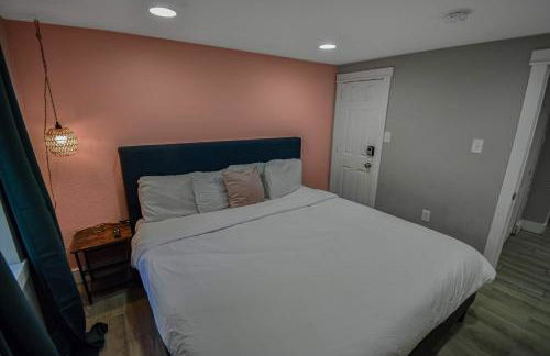 3 bed home with huge yard near Hidden Lake - Foto 34