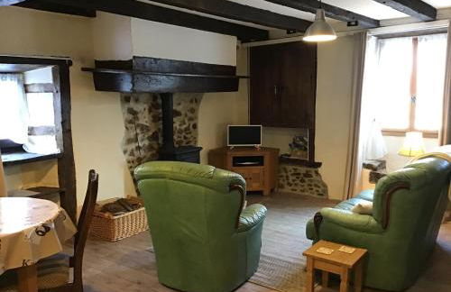 Les Vergnes Gîtes Countryside Getaway with Pool - Foto 32