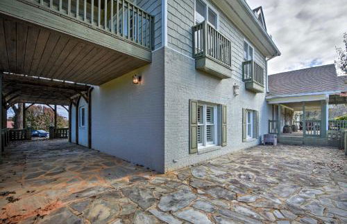 Serving Southern Charm at this Clarkesville House! - Foto 26