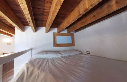 Metro stop, Prada & Design - Foto 23