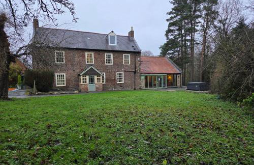 TyneView Estate, Farmhouse & Stables - Photo 53