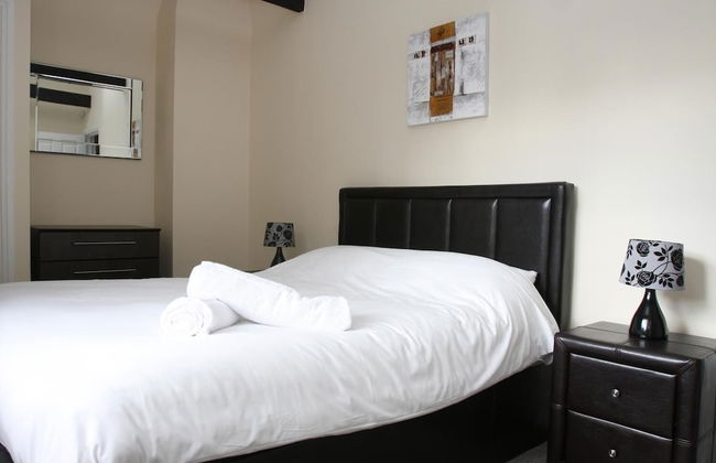 Guards View Windsor - Photo 4