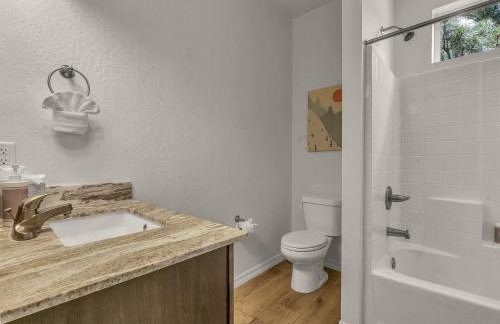 Breezy Pines Mountain Views Hiking Trails Nearby - Photo 17