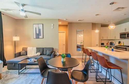 Spacious 2BR Uptown Biltmore Gym Pool Parking WD - Foto 33