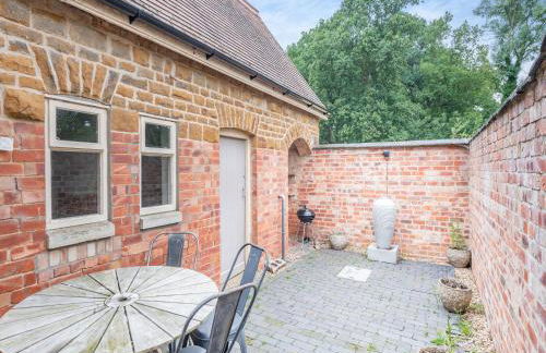 Lodge Cottage - Photo 19