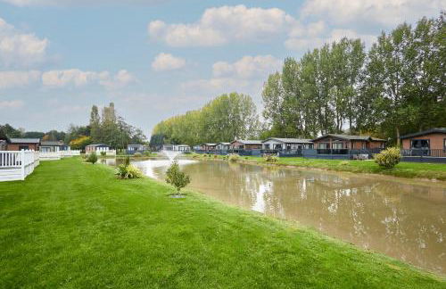 Waters Edge Lodge with Hot Tub - Foto 39