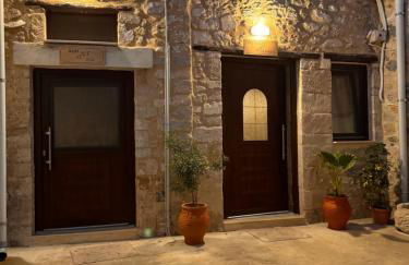 Hercules Traditional Houses - Photo 72