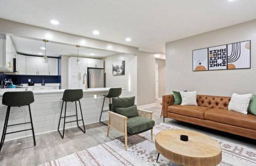 Chic Boho Retreat Near Downtown - Photo 7