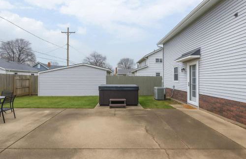 Hot Tub - Game Room - Chic & Spacious - Sleeps 10 - Foto 41