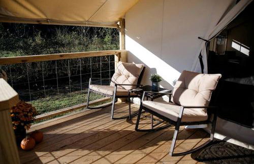 Heated North Carolina Glamping Rental Surrounded by Pisgah National Forest - Foto 32