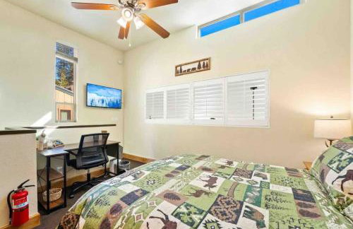 TahoeCozy with Pool Hot Tub and Near Northstar - Foto 32