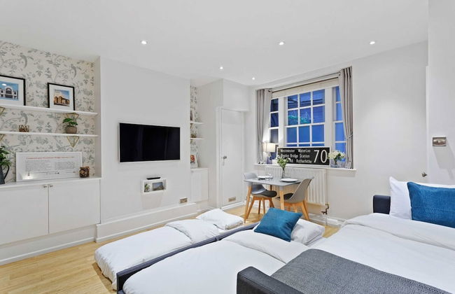 Trendy 1 Bedroom Apartment in the Heart of London - Photo 1