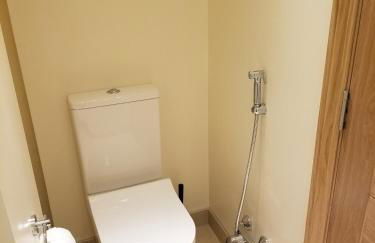 London Luxury Apartment 4 Bedroom Sleeps 12 people with 4 Bathrooms 1 Min walk from Station - Foto 4