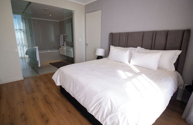 Sandton Smart Apartment Eighteen - Photo 4
