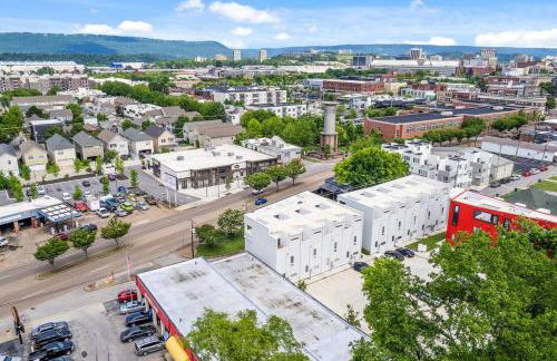 South Side Modern - Downtown Living - Amazing Location - Foto 25