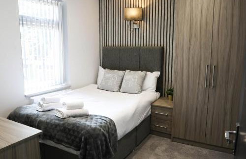 Modern 4 BR flat with 4 ensuites in central Reading - Photo 28