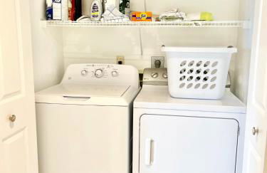 End Unit Steps from Beach Access w/ No Crazy Beach Prices - Foto 31