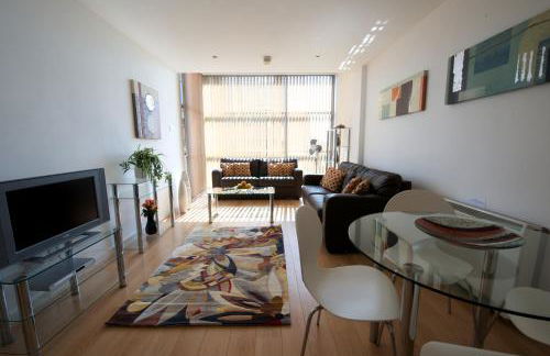 Stay Deansgate Apartments for 14 nights plus - Foto 7