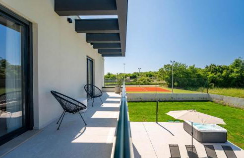 3 Bedroom Cozy Home In Nedescina - Foto 27