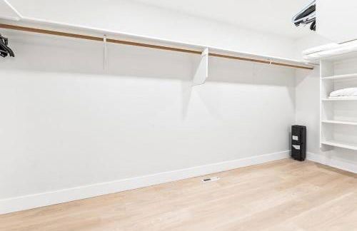 Bedroom house in prime location by the village - Foto 17