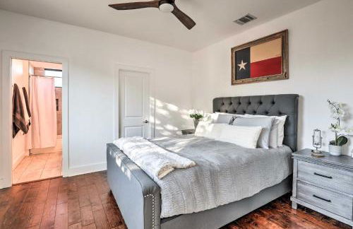 Lake Granbury Views and Game Room! Modern Escape - Foto 17