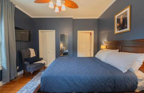 Wizard House + Hot Tub, Private Creek, Large Yard - Foto 19