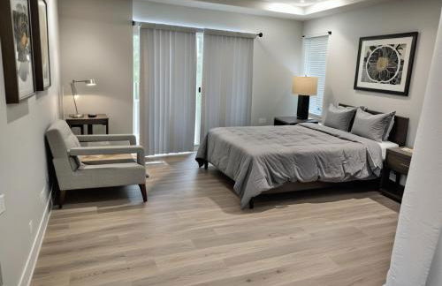 Stay in Style Hollywood Residences with Free Parking - Foto 23