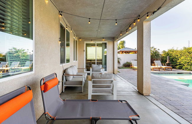 Luxe Indio Stay w/ Pool, Tiki Bar & Fire Pit Near Coachella Longfellow - Foto 32