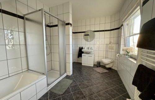 Exklusives Deluxe-Apartment RuheOase-mit Balkon-Parkplatz 7-24 Check-in - Foto 15